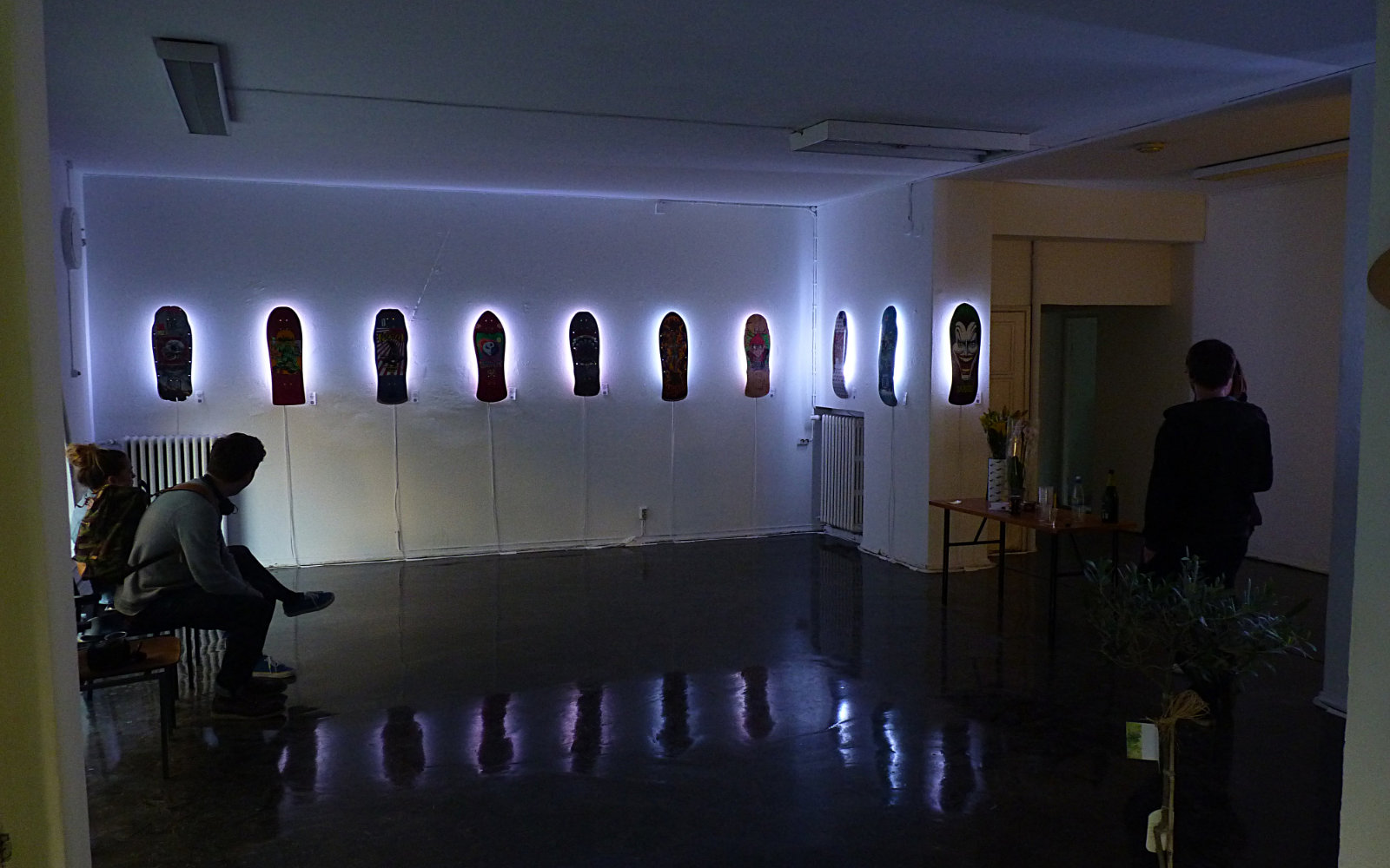 Näyttelyn valaistuksen suunnittelu