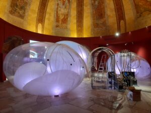 Arkkitehtuurivalaistus, näyttely Pariisissa