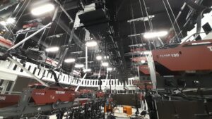 Robottikameran rata ja vaijerinostimia